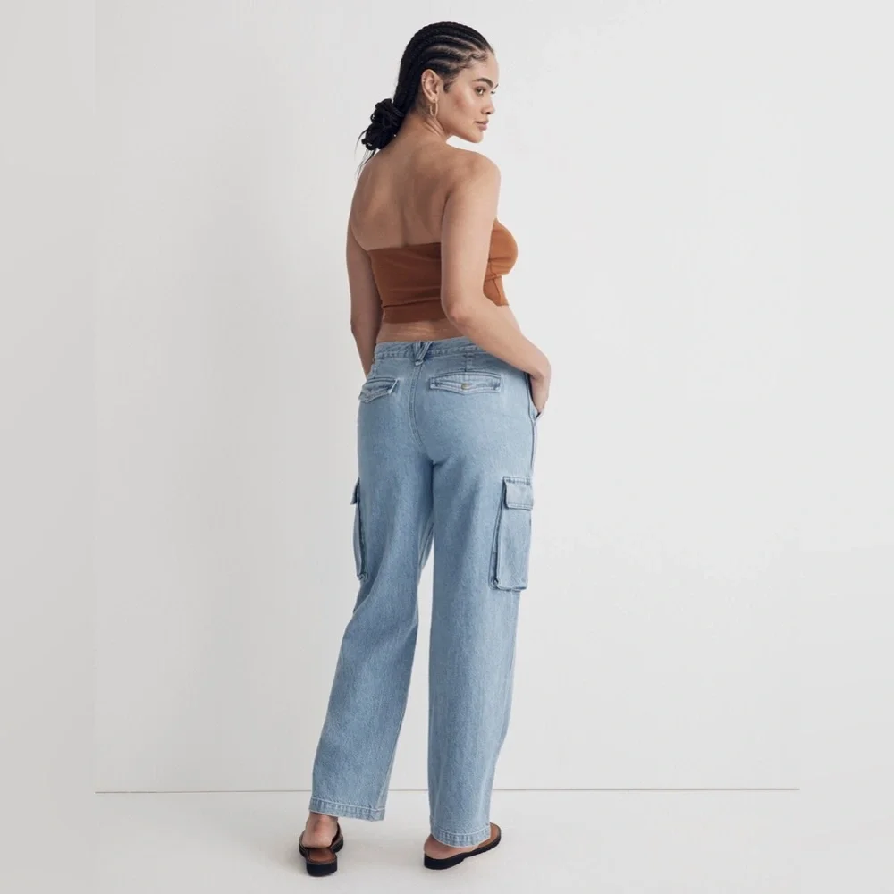 Madewell Low-Slung Straight Cargo Jeans in Coleman Wash in Coleman Wash